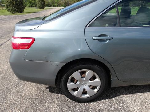 Used 2007 Toyota Camry LE FWD image 32