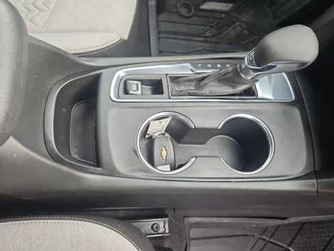 Used 2023 Chevrolet Equinox LS w/ LS Convenience Package image 14