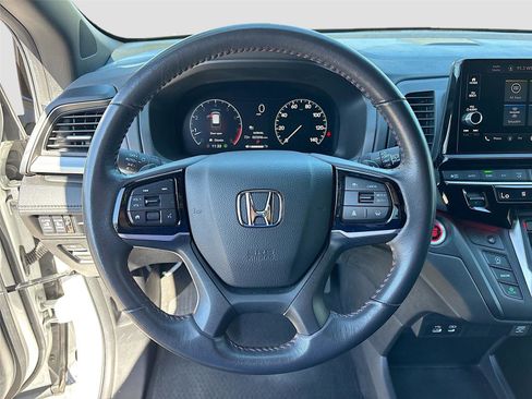 Certified 2025 Honda Odyssey Sport-L image 13
