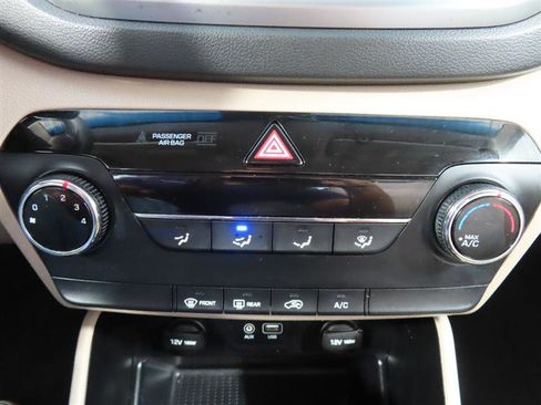 Used 2017 Hyundai Tucson SE AWD/4WD image 26