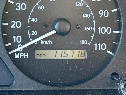 Used 2001 Toyota Corolla CE image 36