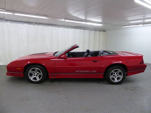 Used 1988 Chevrolet Camaro IROC-Z image 4