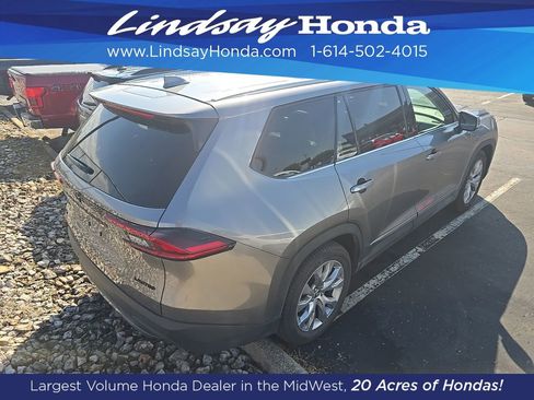 Used 2026 Toyota Grand Highlander Limited image 3