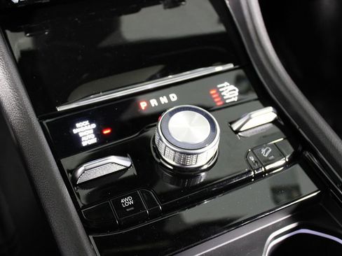 Used 2023 Jeep Grand Cherokee Overland w/ Advanced Protech Group III image 9