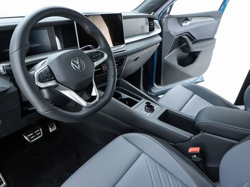 New 2026 Volkswagen Tiguan SE R-Line image 58