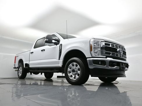 Certified 2024 Ford F250 XLT image 44