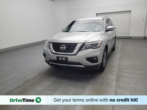 Used 2019 Nissan Pathfinder SV image 1