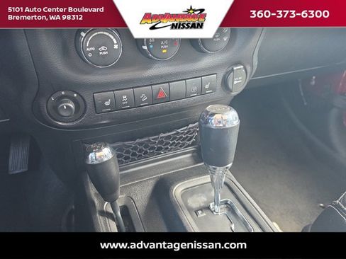 Used 2013 Jeep Wrangler Rubicon w/ PWR Convenience Group AWD/4WD image 16