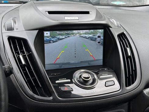 Used 2018 Ford Escape Titanium w/ Ford Safe & Smart Package AWD/4WD image 31
