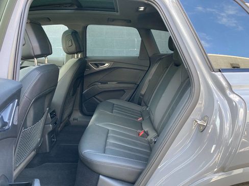 Used 2023 Audi Q4 e-tron Premium Plus image 11