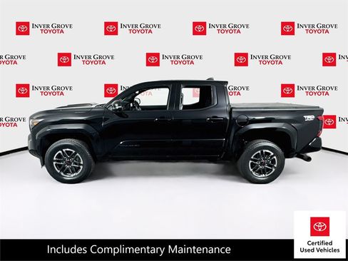 Certified 2025 Toyota Tacoma TRD Sport w/ TRD Sport Upgrade Package AWD/4WD image 8