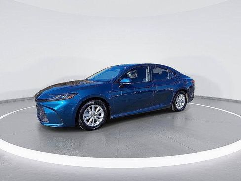 Certified 2025 Toyota Camry LE image 9