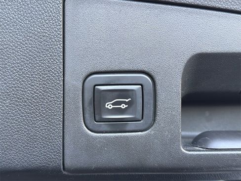 Used 2019 Cadillac XT4 Sport image 19