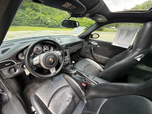 Used 2006 Porsche 911 Carrera S RWD image 9