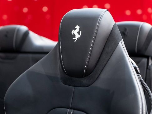 Used 2025 Ferrari Roma Spider image 6