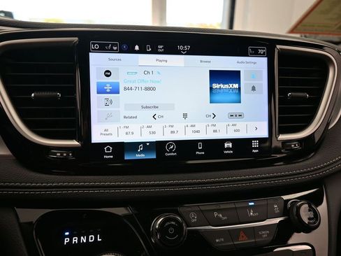 Used 2023 Chrysler Pacifica Touring-L w/ S Appearance Package image 22