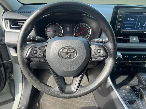 Used 2021 Toyota RAV4 XLE AWD/4WD image 10