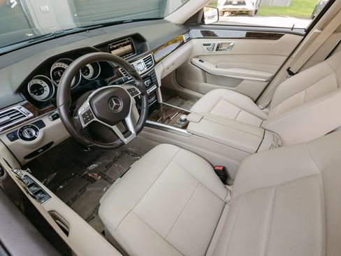 Used 2015 Mercedes-Benz E 350 4MATIC Sedan w/ Premium 1 Package image 20