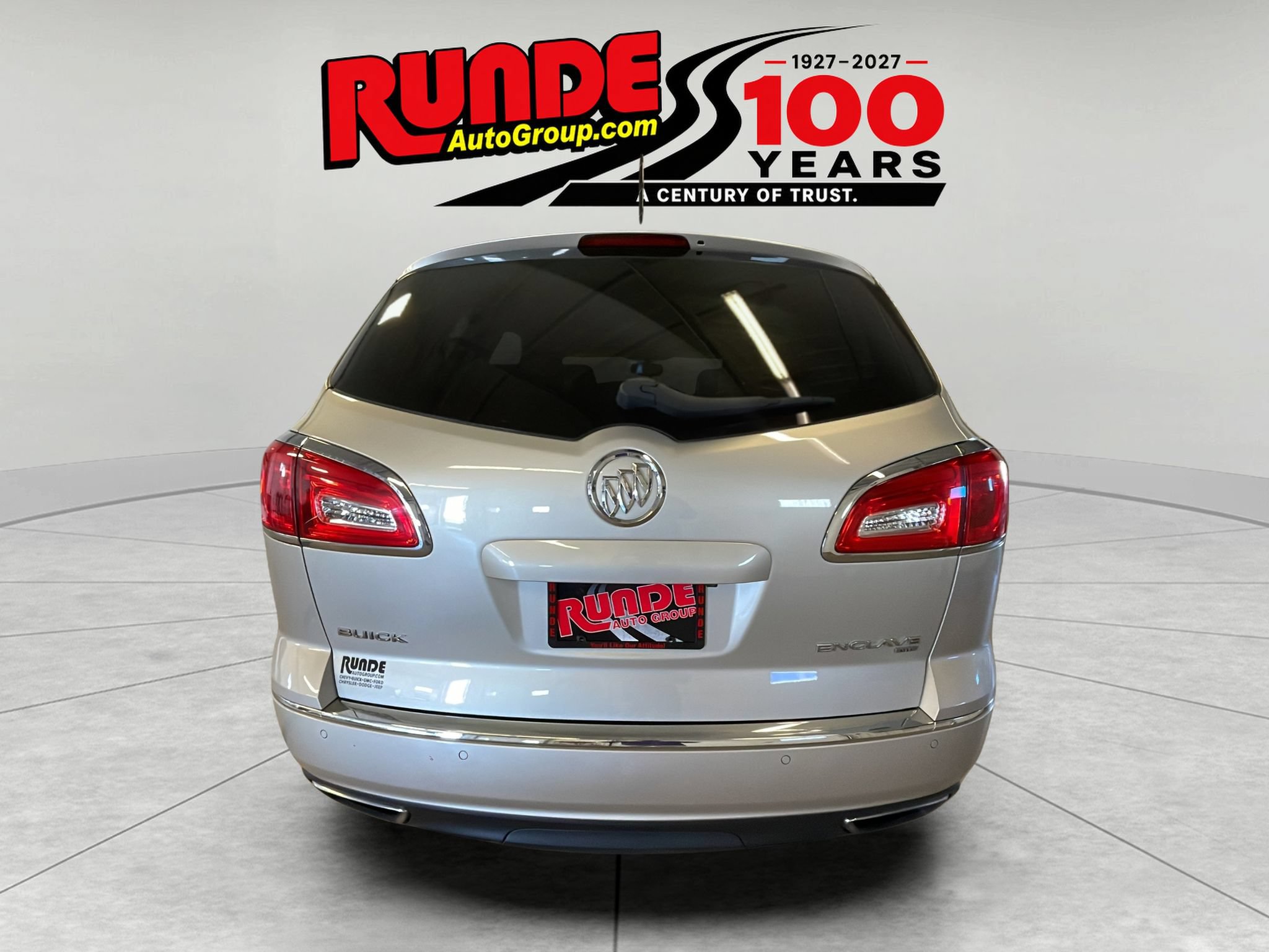 Used 2016 Buick Enclave Leather w/ Trailering Package AWD/4WD image 4