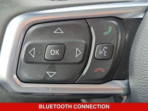 Used 2026 Jeep Wrangler Unlimited Sahara AWD/4WD image 22