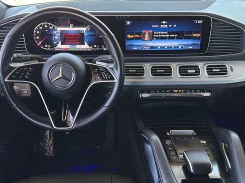 Used 2024 Mercedes-Benz GLE 450e 4MATIC image 17