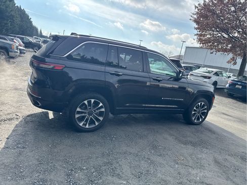 Used 2022 Jeep Grand Cherokee Overland image 6