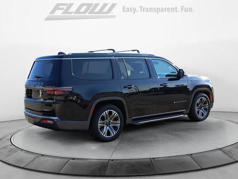 Used 2022 Jeep Wagoneer Series III AWD/4WD image 8