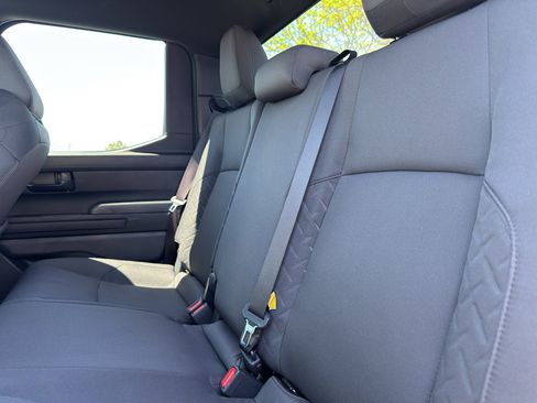 Certified 2025 Toyota Tacoma SR5 AWD/4WD image 8