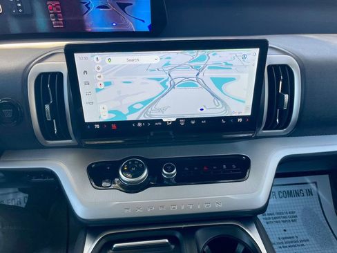 Used 2025 Ford Expedition Max Active image 16