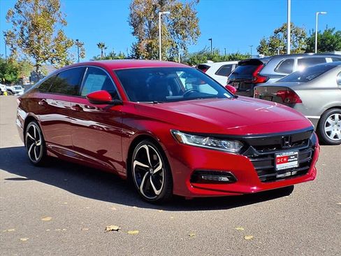 Used 2018 Honda Accord Sport image 3