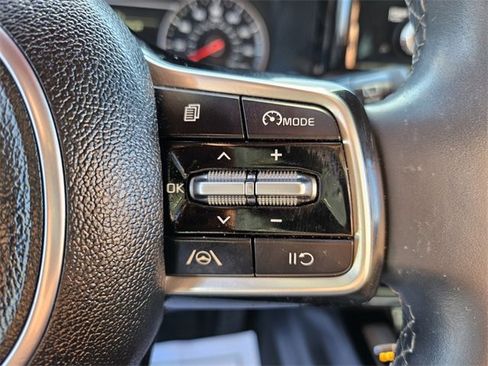 Used 2023 Kia Sorento S image 26
