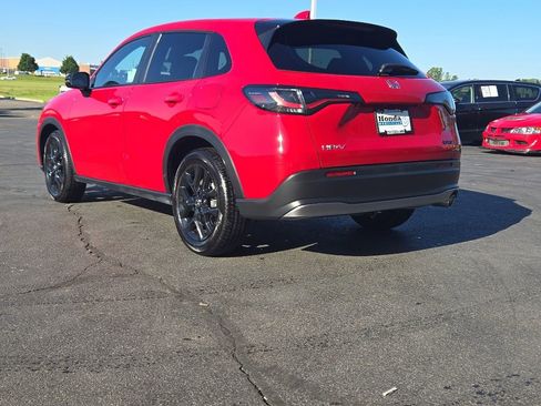 Certified 2025 Honda HR-V Sport image 5