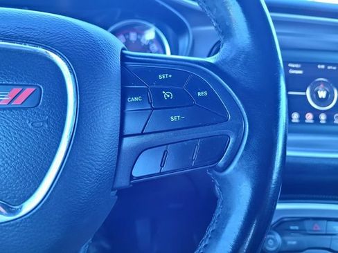 Used 2019 Dodge Challenger SXT RWD image 23