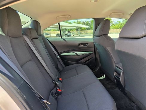 Used 2022 Toyota Corolla LE FWD image 25