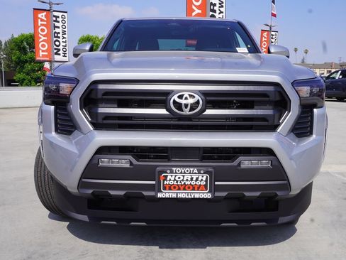 Certified 2026 Toyota Tacoma SR5 AWD/4WD image 2