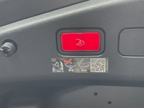 New 2026 Mercedes-Benz CLE 53 AMG 4MATIC Cabriolet image 19