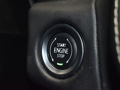 Used 2024 GMC Yukon SLT w/ SLT Premium Package AWD/4WD image 25
