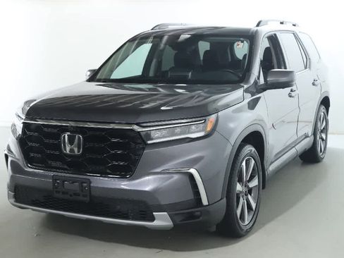 Used 2024 Honda Pilot Elite image 1