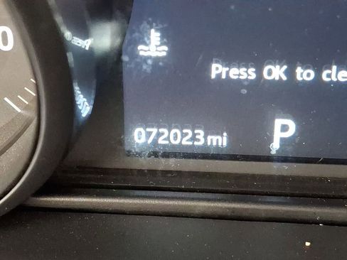 Used 2017 Land Rover Range Rover Evoque SE Premium image 14