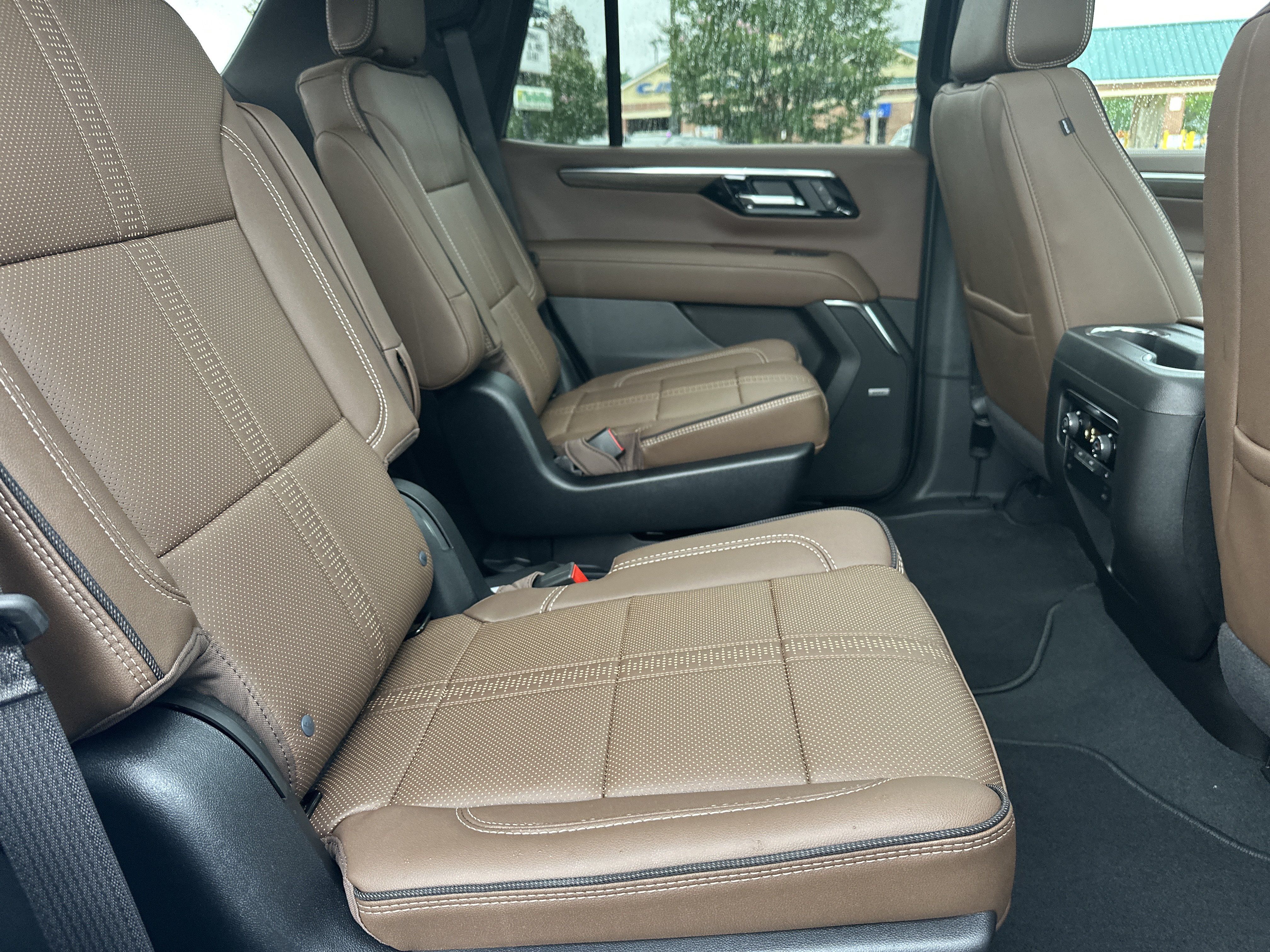 New 2026 Chevrolet Tahoe High Country w/ Sun And Tow Package RWD image 17