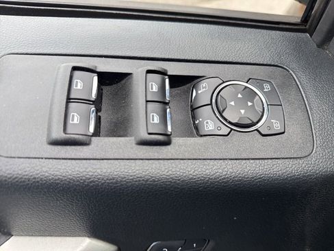 Used 2020 Ford F150 Lariat w/ Equipment Group 502A Luxury image 15