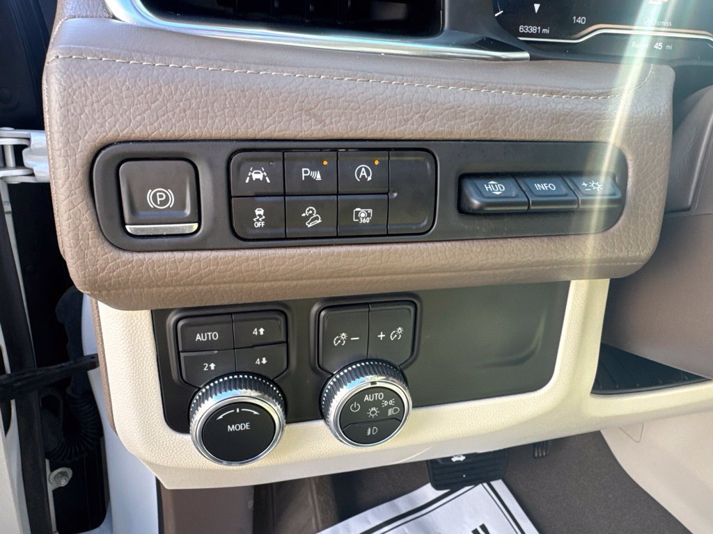 Used 2023 GMC Yukon Denali AWD/4WD image 14