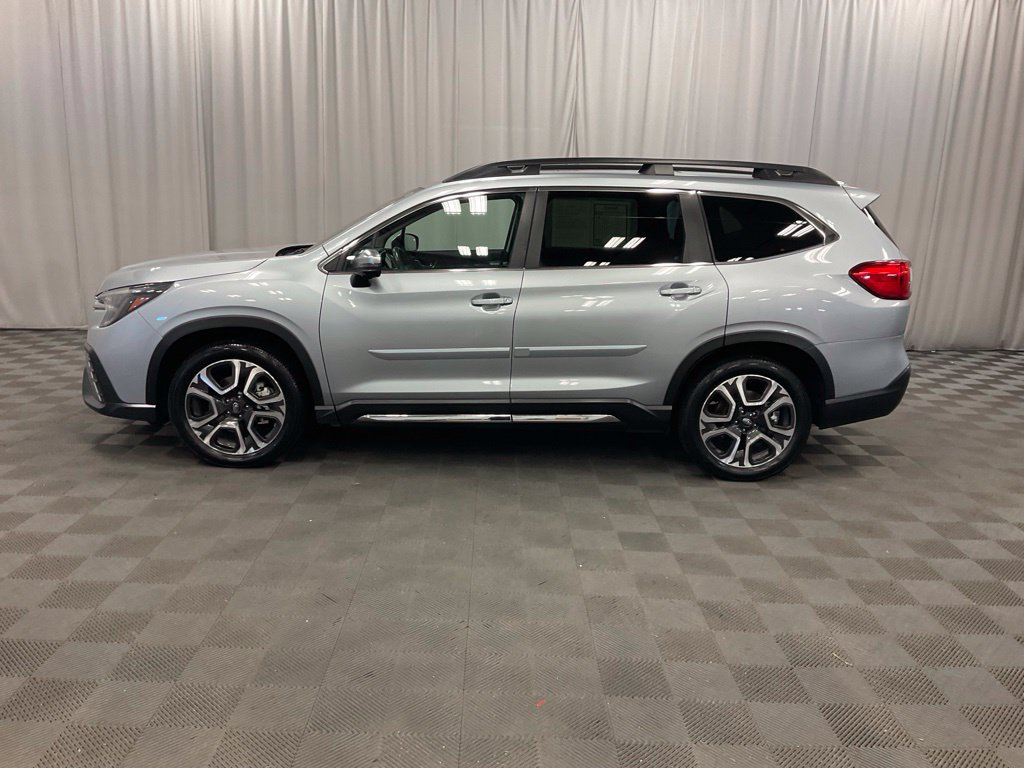 Used 2023 Subaru Ascent Limited w/ Technology Package AWD/4WD image 14