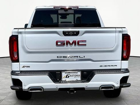 New 2026 GMC Sierra 1500 Denali w/ Denali Reserve Package AWD/4WD image 4