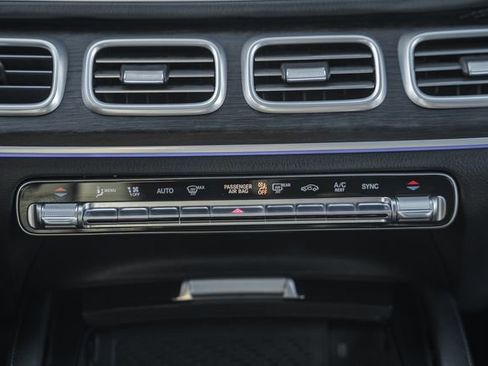 Certified 2025 Mercedes-Benz GLS 450 4MATIC image 24