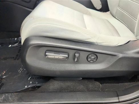 Used 2019 Honda CR-V EX image 29
