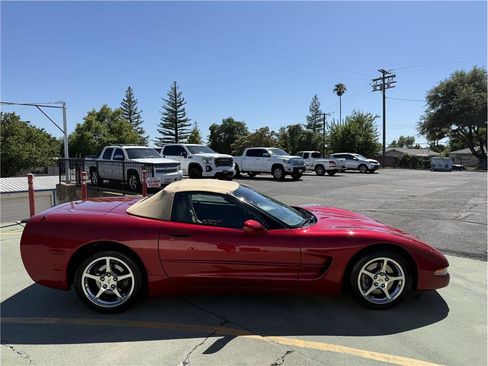 Used 2002 Chevrolet Corvette Convertible w/ Preferred Equipment Group2 RWD image 5