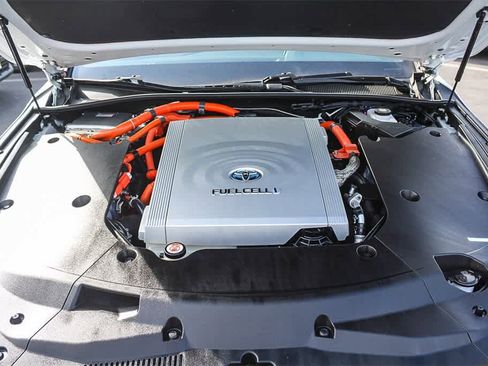 Used 2021 Toyota Mirai XLE w/ Advanced Technology Package image 32