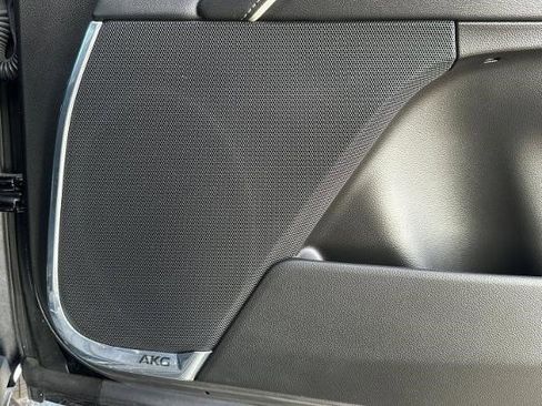 Certified 2022 Cadillac Escalade Sport w/ LPO, ONYX Package image 21