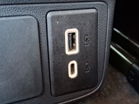 Used 2023 Buick Encore GX Select image 11